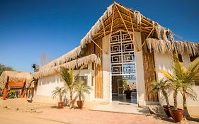 Vichayito Bungalows & Carpas